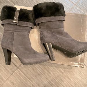 Aquatalia weatherproof winter boots. Size 8. Like new. Excellent worn condition